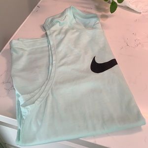 NWOT Nike Dri-fit sleeveless Tshirt size Small
